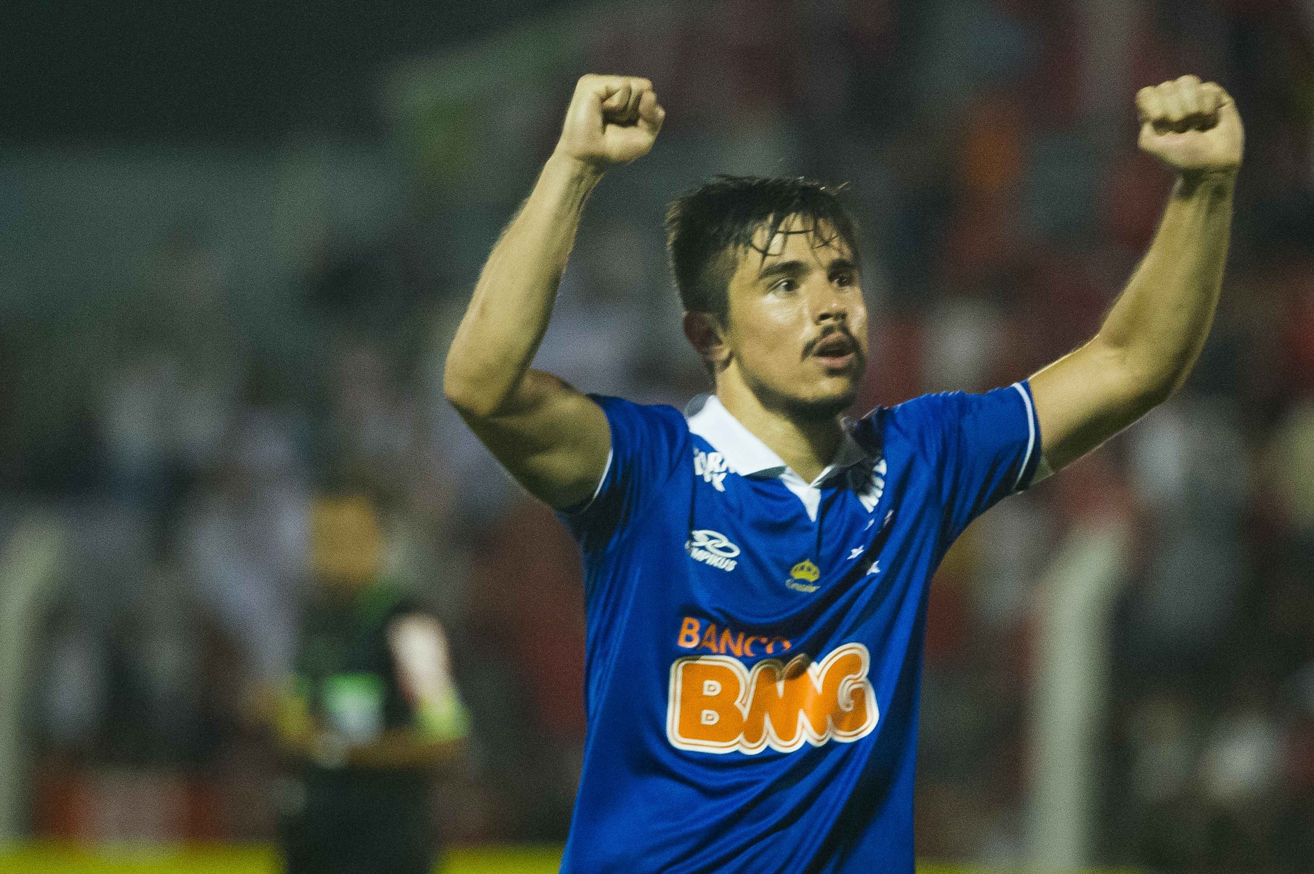 Willian marcou o gol da vitória cruzeirense neste domingo