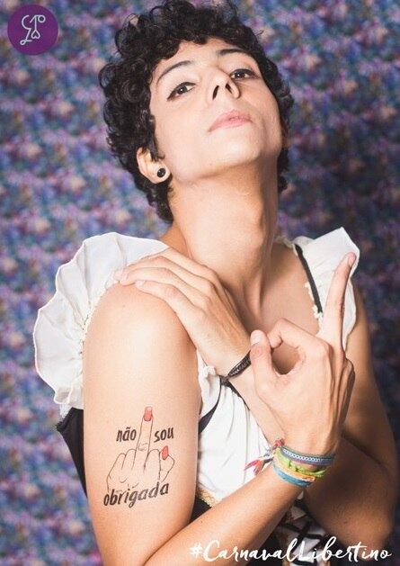 Por isso, resolveram elas mesmas começar o segmento. A
maior procura pelos produtos começou neste período, a poucos dias da folia: "No Carnaval, as pessoas bebem e acham que
bebida é desculpa para tudo. E não é"