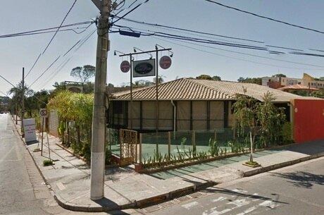Restaurante invadido pela dupla de assaltantes