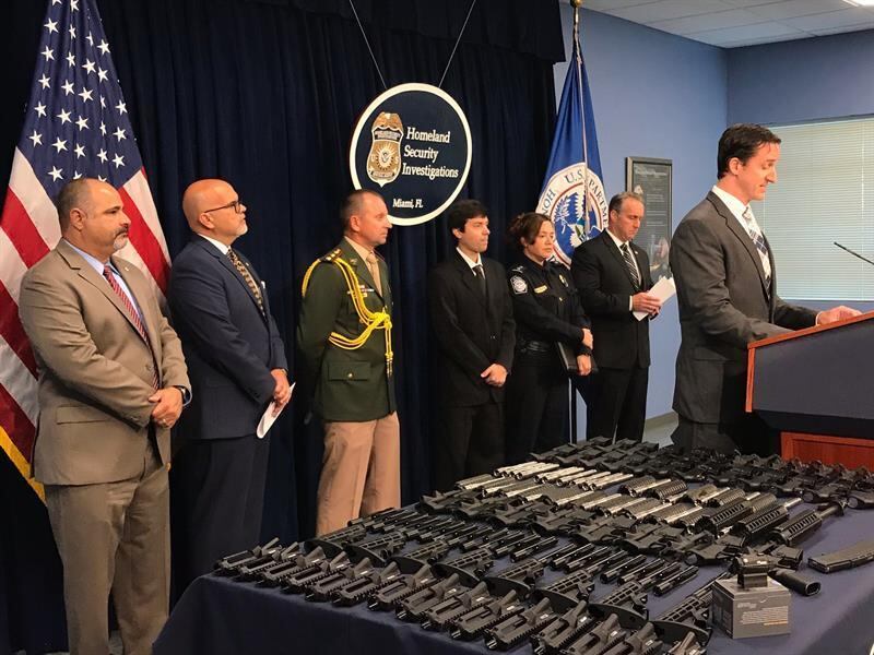 Armas foram apresentadas em coletiva na Flórida