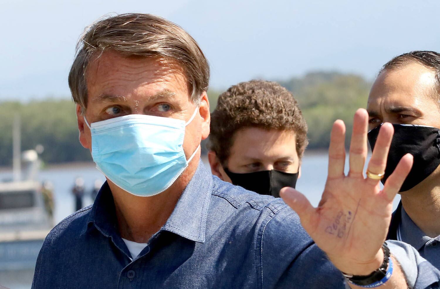 Bolsonaro assina novo marco do transporte marítimo costeiro