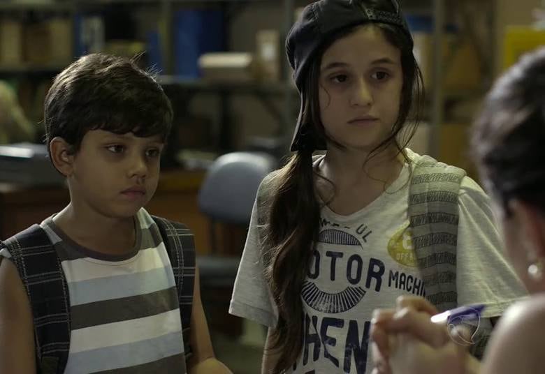 Em outro caso, Alice, 15, e Iuri, 7, ficam órfãos e são encaminhados para o abrigo. César e Lidia começam a procurar uma família adotiva para os irmãos