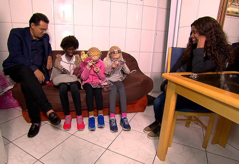 O Domingo Show vai ao ar a partir das 11h; não perca!