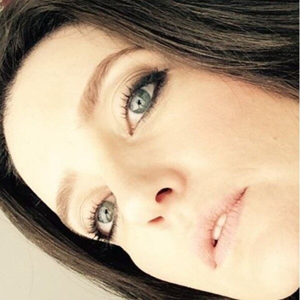 Larissa conta que a alegria de ousadia da personagem refletem bastante a sua personalidade, mas quando Miriã passou por situações terríveis nas mãos de Ramsés, ela acabou se transformando em outra pessoa

— Eu me identifico com Miriã em diversos aspectos, mas ela teve uma fase em que estava muito sombria, passando por muito sofrimento. Esse lado triste dela não combina com a minha personalidade

+ Acesse R7 Play e assista onde e quando quiser os seus programas favoritos da Rede Record
+ Tudo pela arte: atores fazem mudanças radicais para viver papeis no cinema
+ Pedro Paulo Rangel explica por que chamou Caio Castro de "anta"
