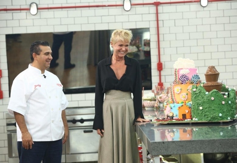 Eles precisam criar bolos
grandiosos com o tema “A Fantástica Fábrica de Doces do Buddy"