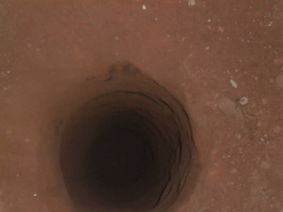 O buraco tinha cerca de 5 m de profundidade