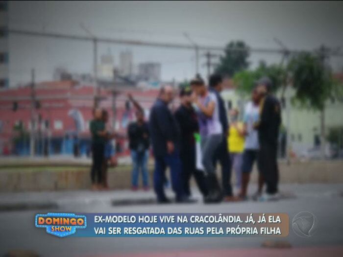 Geraldo, então, conversou com os homens para que deixassem Flávia sair
+ Vídeo: Filha pede ajuda para resgatar mãe ex-cabeleireira e modelo da Cracolândia
+ Aproveite e confira as matérias do programa Domingo Show
+ Já curtiu a página do Domingo Show no Facebook? É só clicar!
+ Siga o Domingo Show no Twitter e receba conteúdos exclusivos!