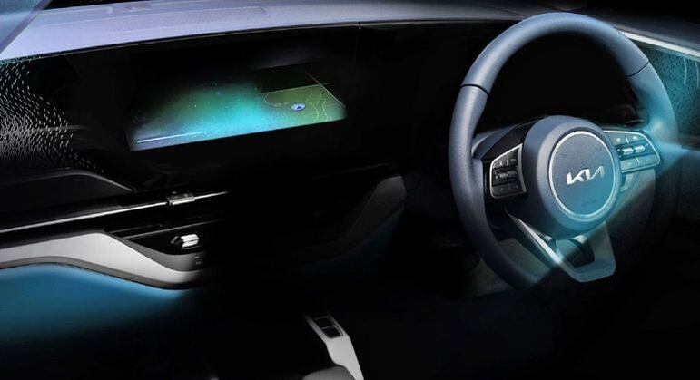 Por dentro traz uma central multimídia de 10,25 polegadas