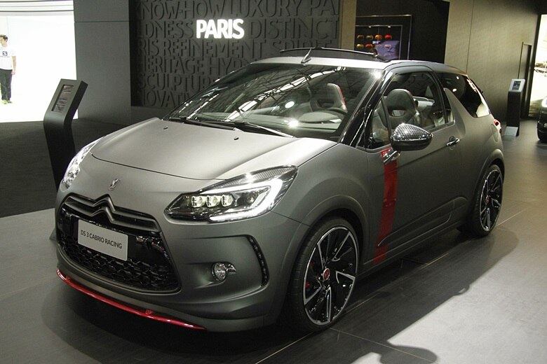 Junto com a versão normal está o DS3 Racing, versão conversível e preparada para as pistas de corrida 

Saiba tudo sobre carros! Acesse www.r7.com/carros
