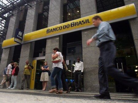 Banco do Brasil oferece a taxa anual mais barata (119,7%)