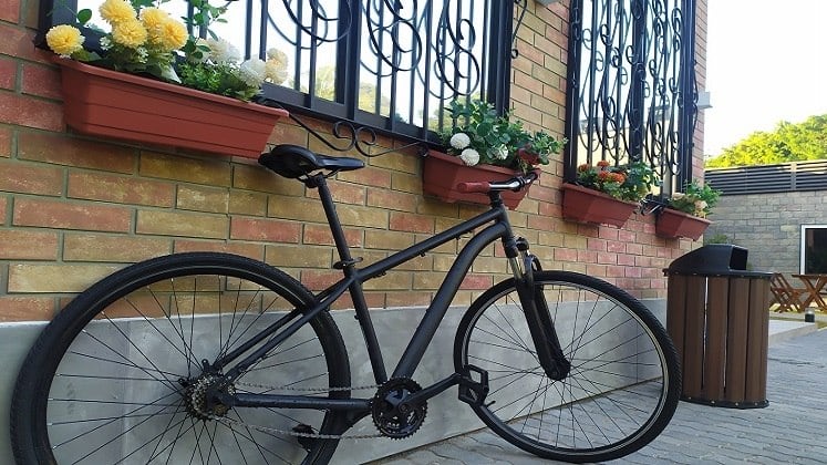 Datas
Ainda não sabe quando acontece o que dentro do reality?
Então se liga só:
No dia 7 de maio, 64 participantes são confinados na Vila;
Em 8 de maio acontece a estreia do reality e fim da votação. No programa ao vivo, os famosos ficam sabendo quem são os dez que garantiram
vaga na Mansão e os seis que seguem para a Vila. Os escolhidos
ficarão, inicialmente, em um hotel;
Já no dia 18 de maio, é o fim da fase da Vila! Os dez restantes na Vila e os dez famosos escolhidos se encontram e a competição começa na Mansão