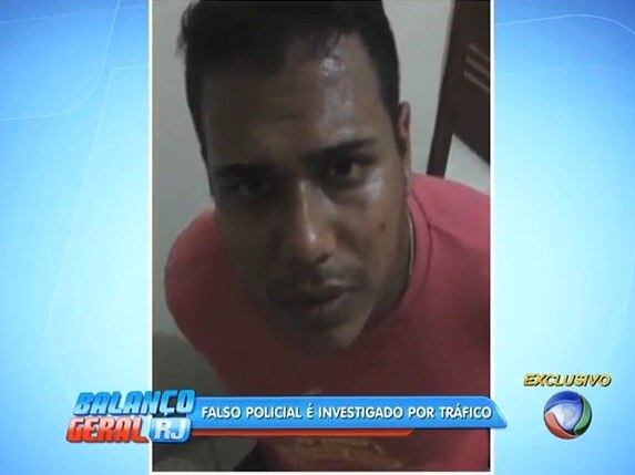 Em um vídeo gravado por PMs após a prisão, Meireles informa que seria de um agente do Batalhão de Irajá (41º BPM) a farda e os coletes que ele utilizava 