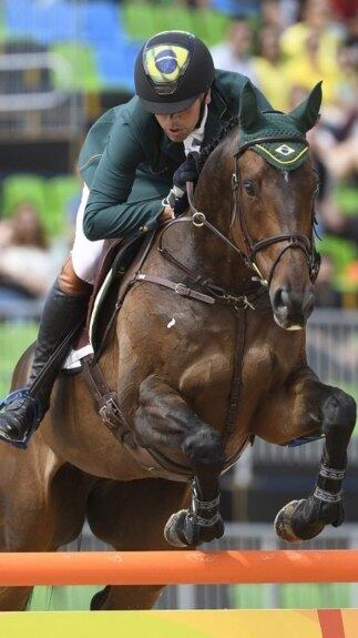 Hipismo CCE - prova de adestramento - com cinco brasileiros: Carlos Parro, Marcelo Tosi, Márcio Appel, Rafael Losano e Ruy Fonseca
