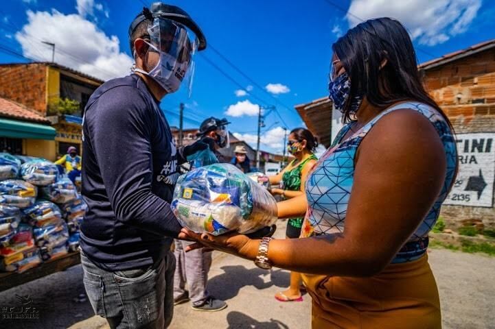 Ação visa a arrecadação de 100 toneladas de alimentos para mães que moram em favelas