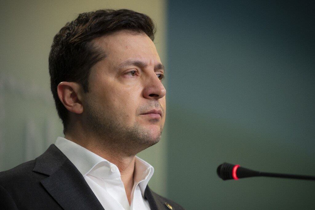 Presidente ucraniano Volodmir Zelenski decretou lei marcial no país