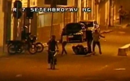 Imagens cedidas pela Polícia Civil mostram espancamento