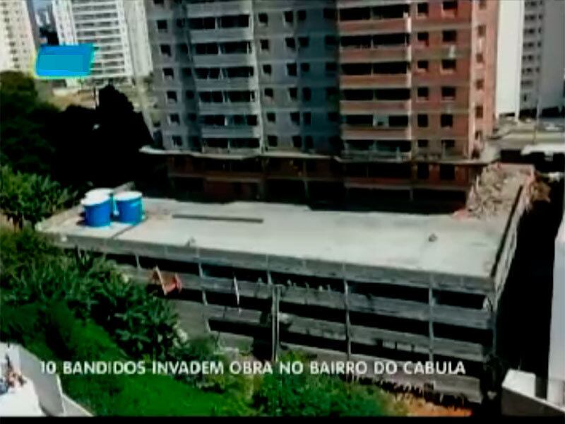 Corretor de imóveis e uma cliente que visitavam um apartamento tiveram seus celulares roubados