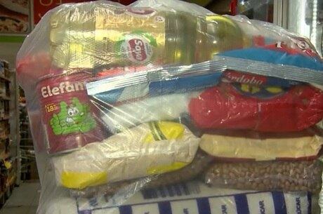 Cerca de 400 mil famílias estão sendo beneficiadas