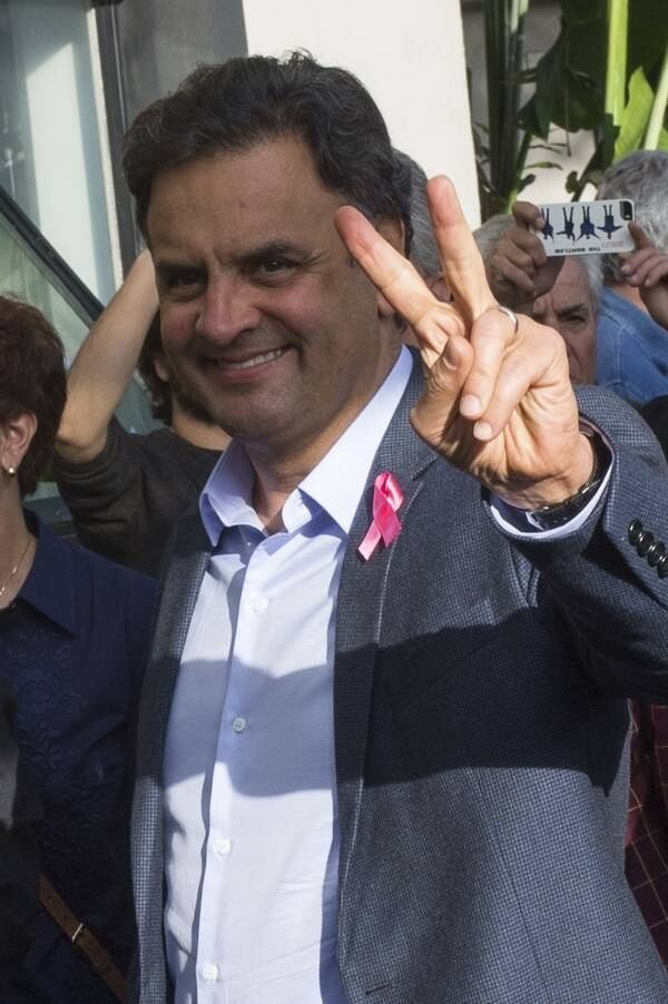 Aécio se reuniu nesta segunda-feira com integrantes do PSDB em São Paulo