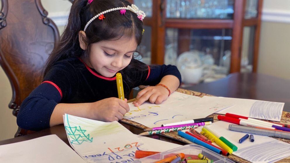 Criança escreveu para todos os idosos que moram num asilo em sua cidade
