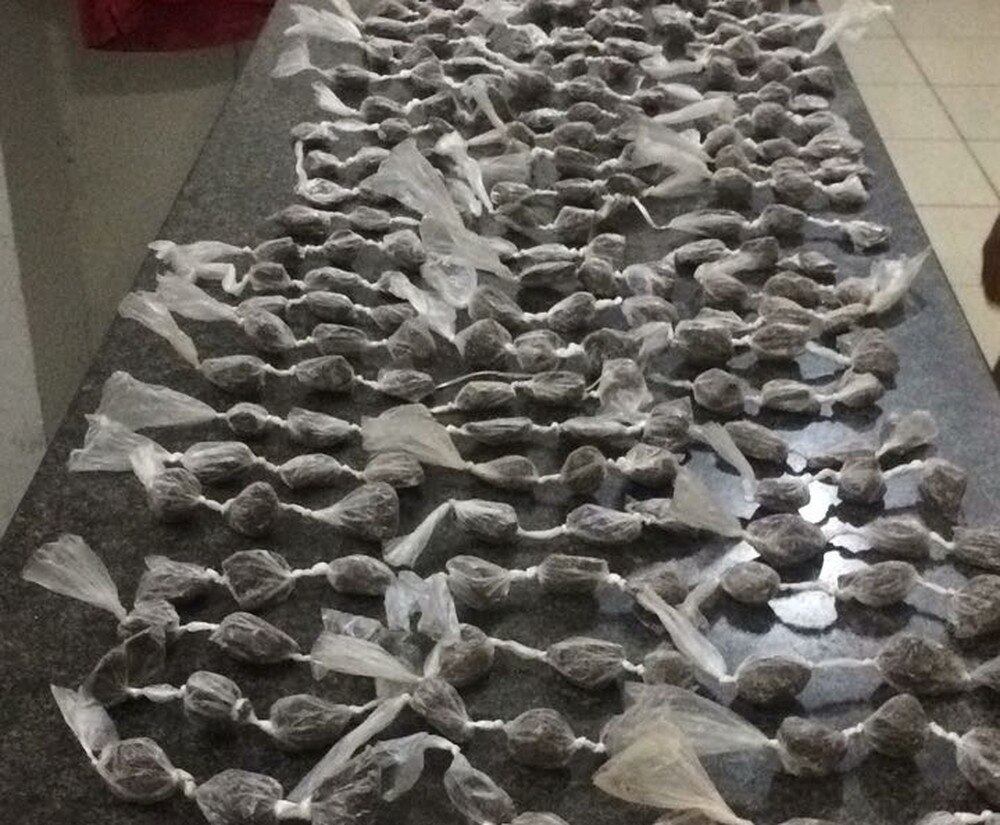 Droga foi embalada em pequenos plásticos