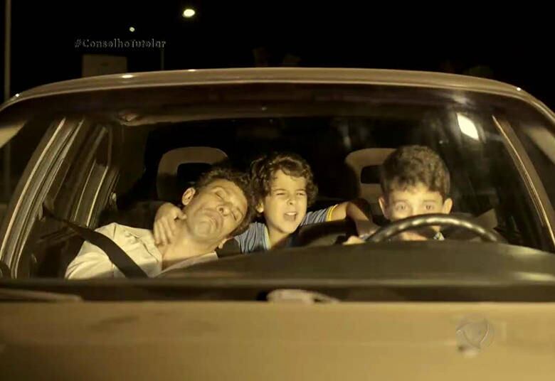 No quarto episódio, duas crianças causaram um acidente ao tentar levar o pai bêbado para o hospital. Além disso, os conselheiros tiveram que lidar com a morte de uma menina que fazia de tudo pelo bem-estar do irmão