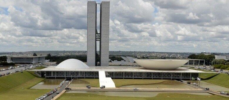 Congresso Nacional aprovou número recorde de emendas à Constituição em 2014, com oito PECs no total
