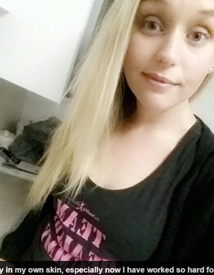 Larina, que tem como objetivo chegar a 74 kg, disse
que vestir um biquíni pela primeira vez foi emocionante. Atualmente, Larina
pesa 91 kg.


— Eu sei que não sou um modelo de revista, mas estou
tão feliz na minha própria pele, especialmente agora eu trabalhei tanto para
isso