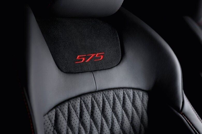 Jaguar XJR575