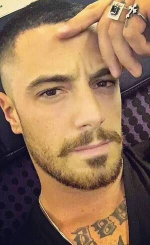 O ator Felipe Titto foi internado após se sentir mal no último domingo (22)