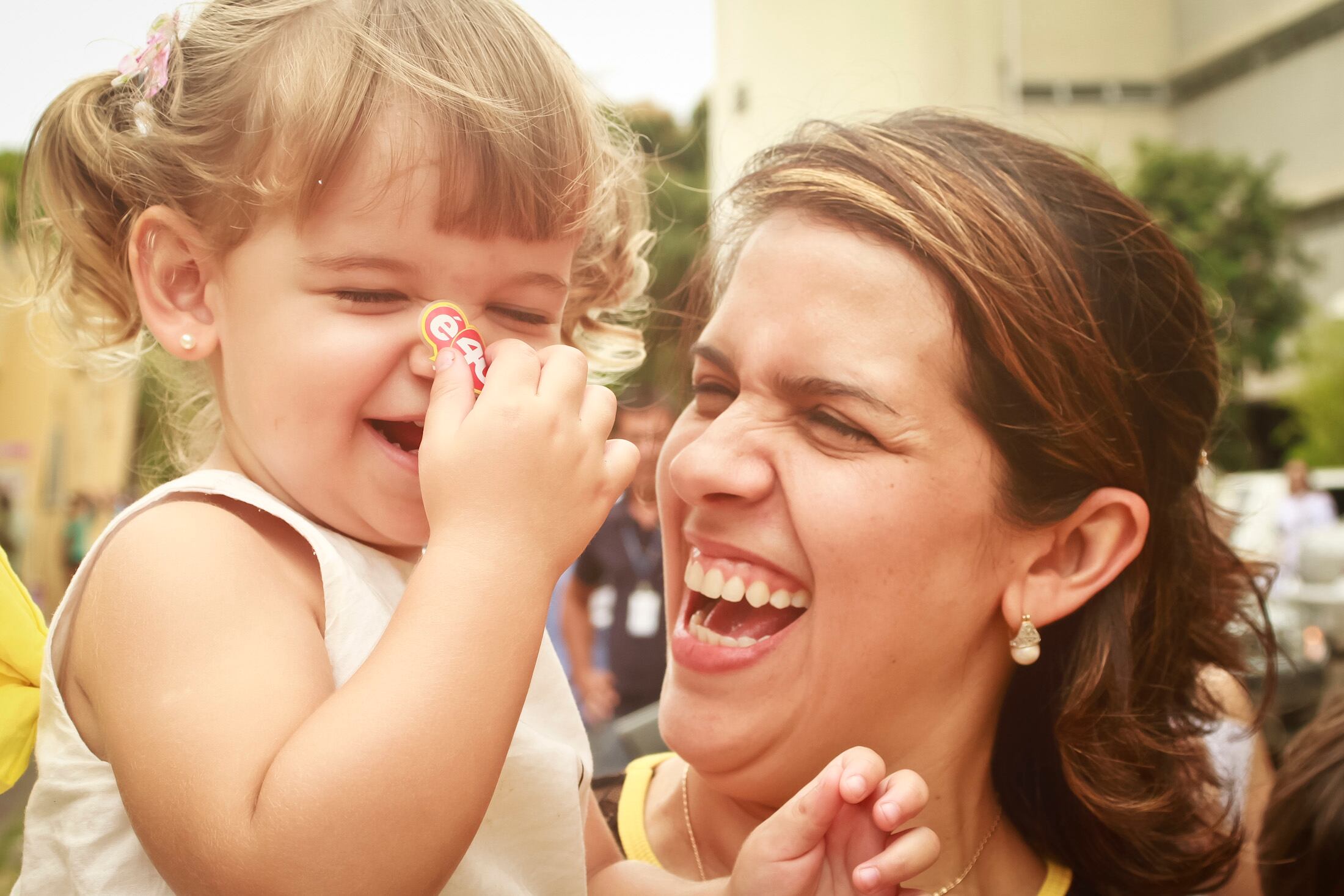 Cristina também levou os três filhos para acompanhar o pai durante eventos de campanha. Em um programa eleitoral do marido, Cristina se lembrou da união dos dois durante a campanha e disse que o prefeito ensina coisas a ela "todos os dias"
Leia mais
Quiz: O que você sabe sobre as primeiras-damas do Brasil?
