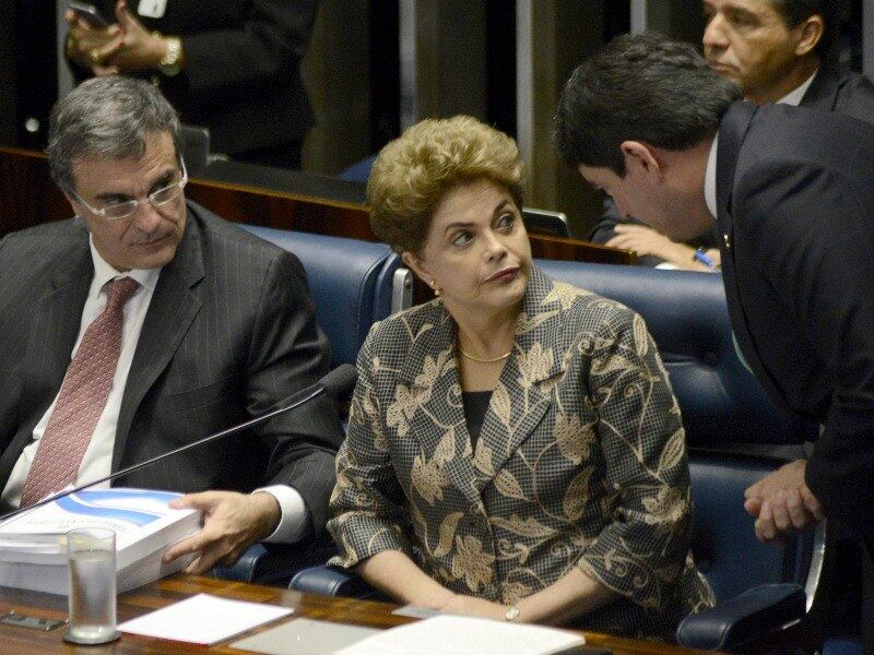 Presidente afastada realiza sua defesa na última etapa do julgamento do impeachment nesta segunda-feira (29)