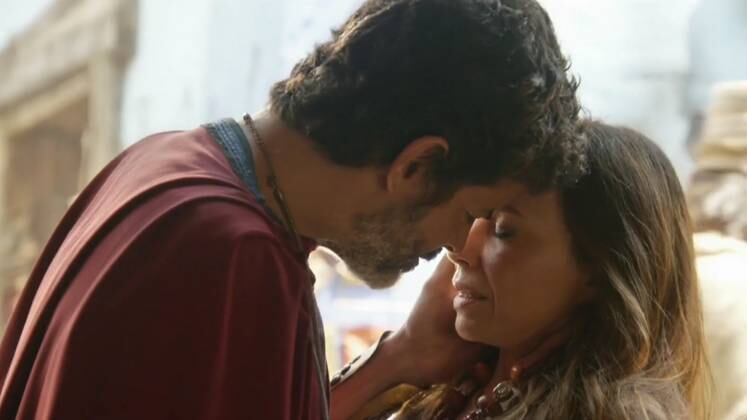 Adália resolveu deixar a cidade e acompanhar a caravana de Terá. Na hora de se despedir, ela tinha esperanças de que Naor a tomasse como esposa. Mas, o filho de Terá já estava casado e ainda assim tenta convencê-la a ficar em Ur