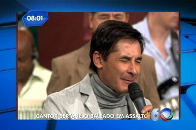 O cantor Antonio Donizete Ferrari, conhecido como Julinho, da dupla sertaneja Julinho e Jannel, foi baleado no rosto após reagir a um assalto, por volta das 17h15 de segunda-feira (16), em Mauá, na região do ABC paulista