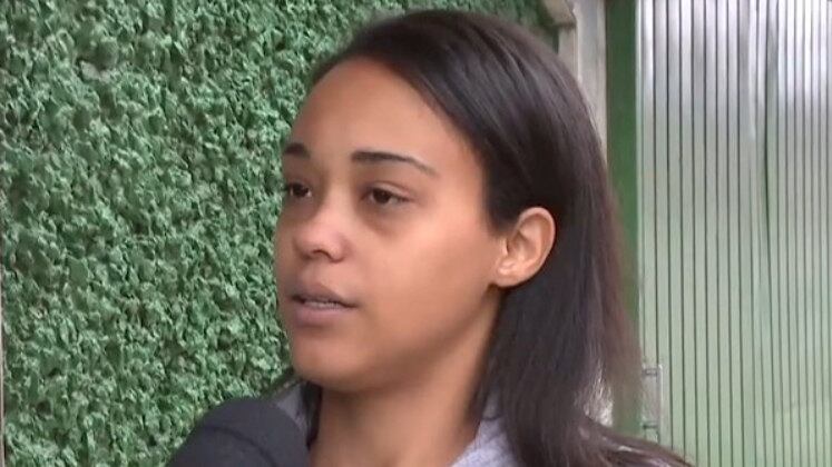 "Ele era muito possessivo com ela", contou Brenda Cordeiro, irmã de Beatriz, e disse que o companheiro a obrigou a parar de trabalhar no bar, além de limitar o contato da vítima com a família