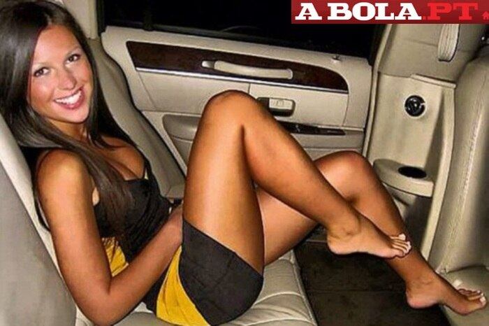 A musa Stanija
Dobrojevic, namorada do jogador sérvio Ljajic, da Roma, já encheu os olhos de
ninguém menos que Hugh Hefner, o fundador da Playboy. Quando o norte-americano
de 87 anos conheceu a gata Dobrojevic, ele não teve dúvidas e fez uma proposta
irrecusável para fotografá-la. Confira