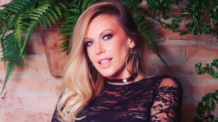 "A minha preocupação é a convivência, não o jogo em si. Eu entrei para ganhar!", diz Antonela sobre o reality.

Não perca a estreia do Ilha Record no dia 26 de julho, a partir das 22h45, na tela da Record TV. Não perca!