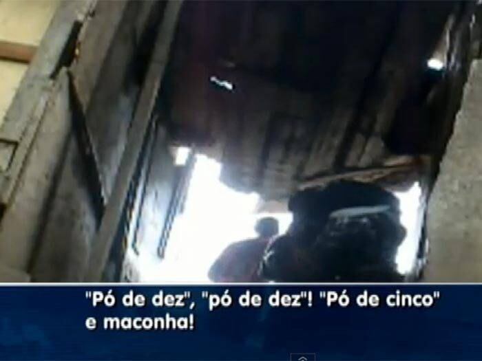 Os criminosos agem como se fosse uma feira ao ar livre ao anunciarem o preço dos produtos. Assista ao vídeo!