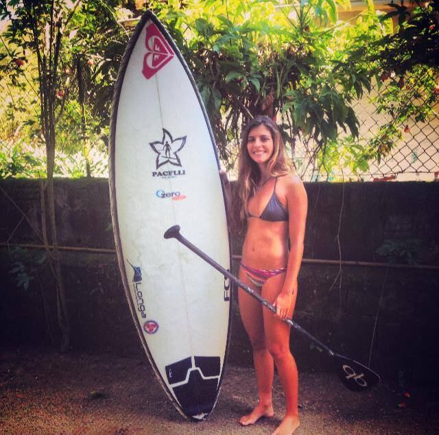 Nicole é filha da bodyboarder Flavia Boturão e do surfista
Jorge Pacelli, por isso sua ligação com o esporte começou cedo