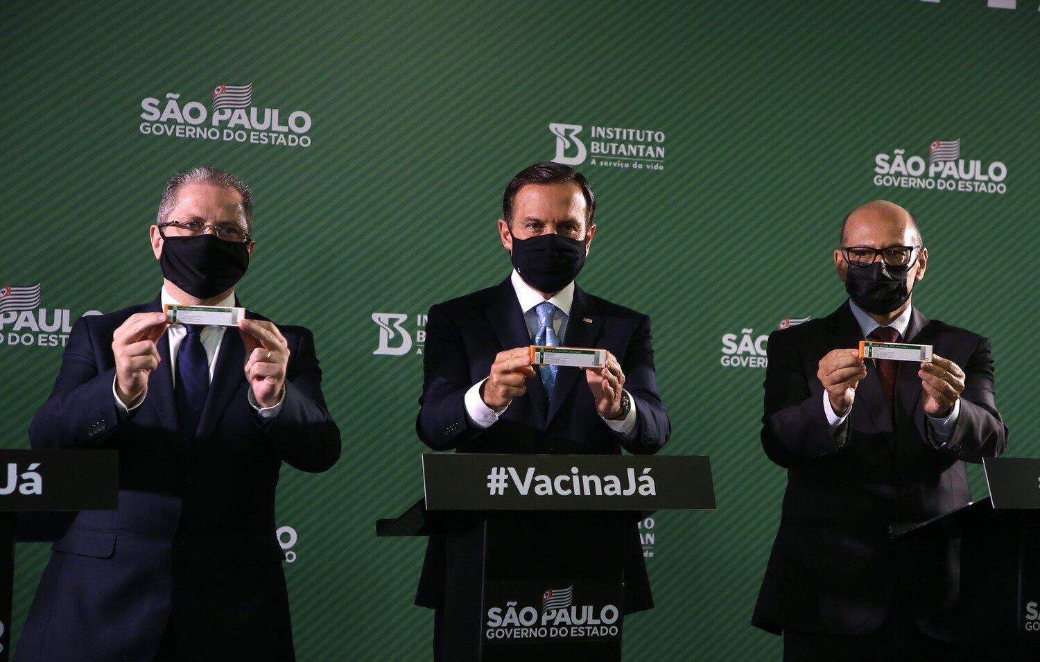 Faltaram dados tanto na entrevista coletiva quanto nos documentos enviados à Anvisa