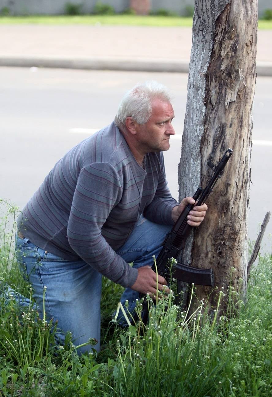 Civis também enfrentam os confrontos