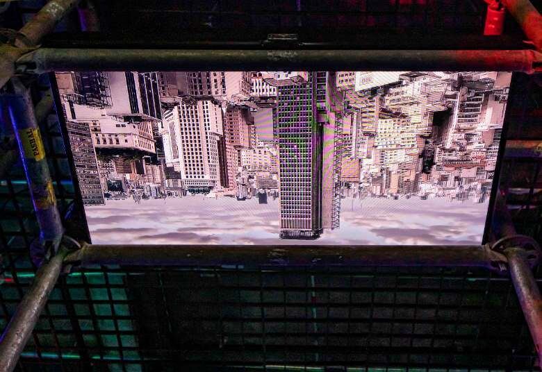 Exposições de arte imersiva atraem visitantes, que vivenciam experiências significativas