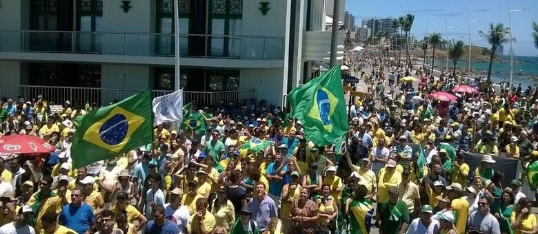 O protesto ocorrem sem registros de atos violentos ou confrontos