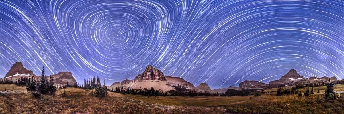 Apesar de parecer montagem, todas as fotos foram feitas apenas com câmeras profissionais, lentes especiais e seu conhecimento em geografia e matemática