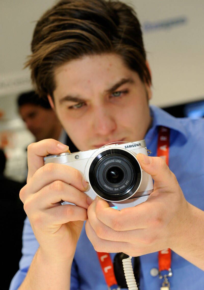 Focus - Criada em 1975, a Focus Escola de Fotografia, qualifica novos profissionais . A escola desenvolve cursos da prática para a teoria, inteiramente apostilados para atender as exigências do universo fotográfico.  Alunos interessados em mais dados sobre os cursos podem fazer consultas pelo telefone (11) 3107-2219
