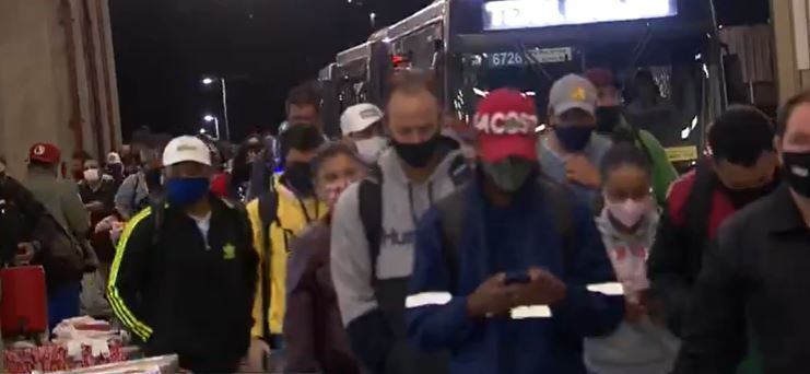 Terminal Grajaú, na zona sul, registra movimentação desde o início da manhã