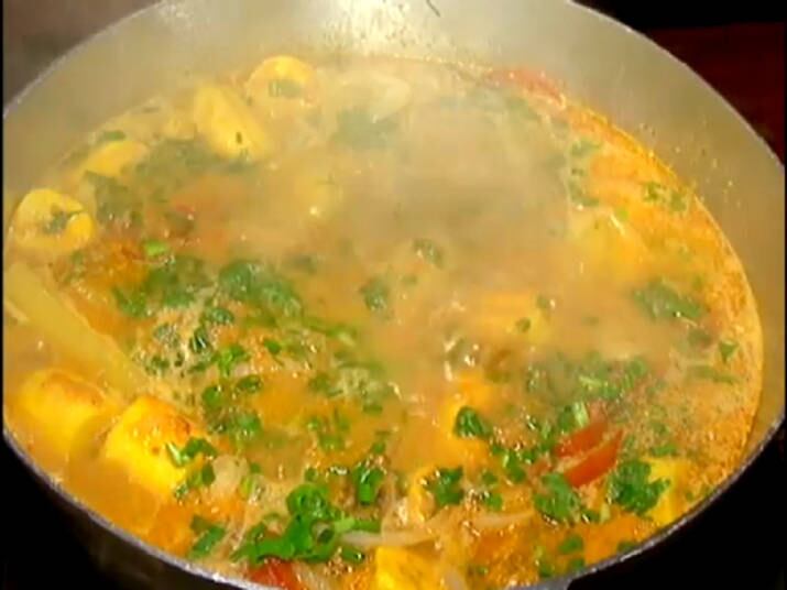 

Após 40 min no fogo, o prato está pronto

para ir à mesa. Bom apetite!

+ Clique aqui e assista ao vídeo com a receita do delicioso prato típico da região do Pantanal

+ Anote todas as receitas do Mitos e Verdades da Comida
Caipira
