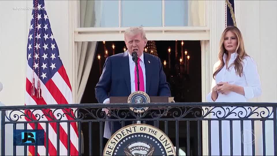 Trump critica países do BRICS e diz que Jair Bolsonaro é vítima de perseguição no Brasil