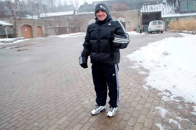 Arthur Zanetti parece ainda estar
sofrendo com a baixa temperatura