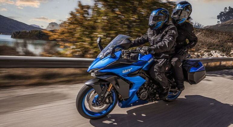 GSX-S1000 GT conta com traços arrojados inspirados em aviões caças a jato